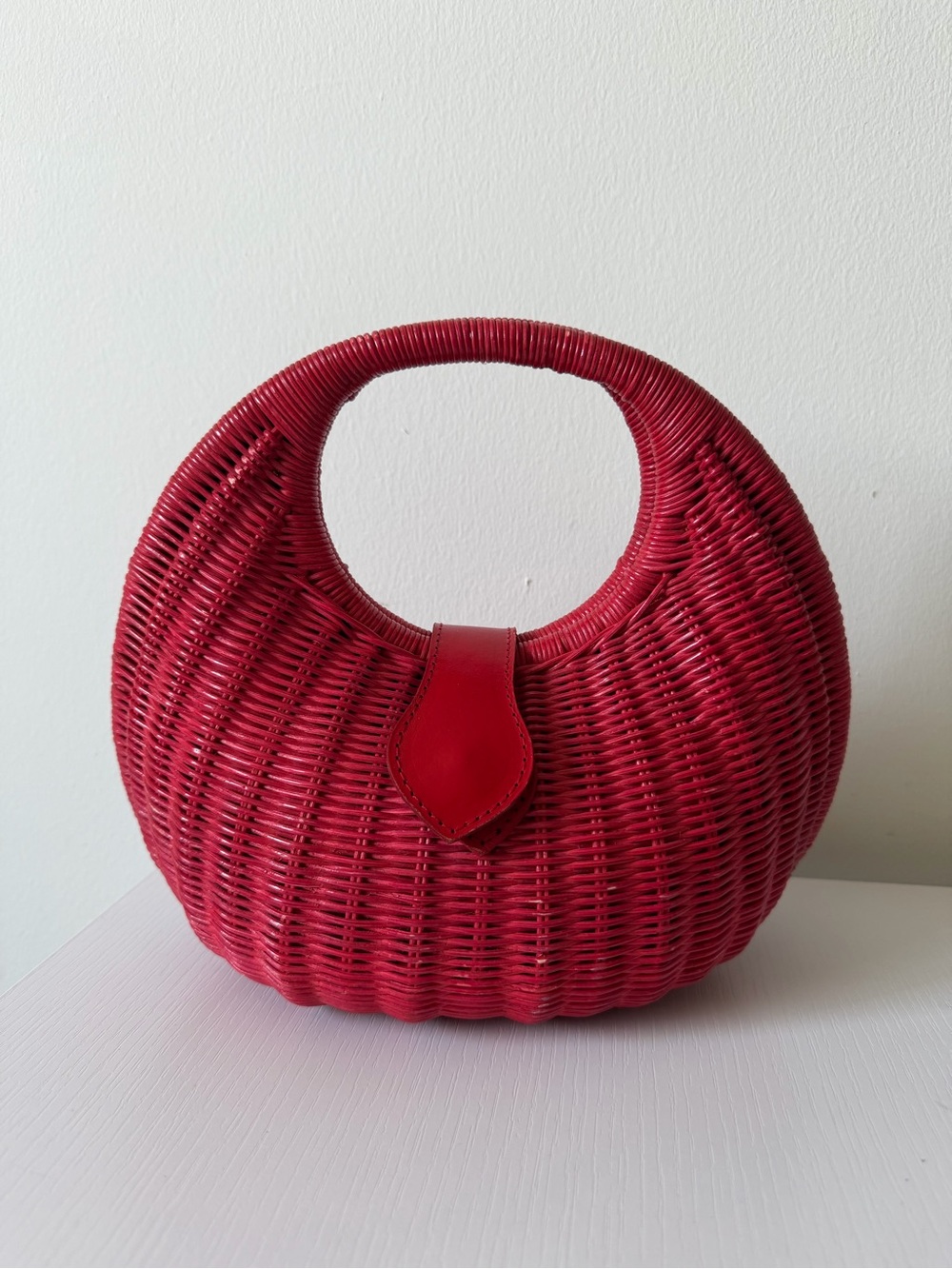 Red Woven Wicker Rattan Handbag Vintage Style Top Handle Purse